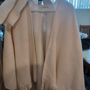 Pleated fleece wrap with matching scarf.